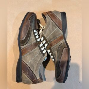 🔥New- Kenneth Cole Stylish Brown and Tan Men's Shoes Size 9.